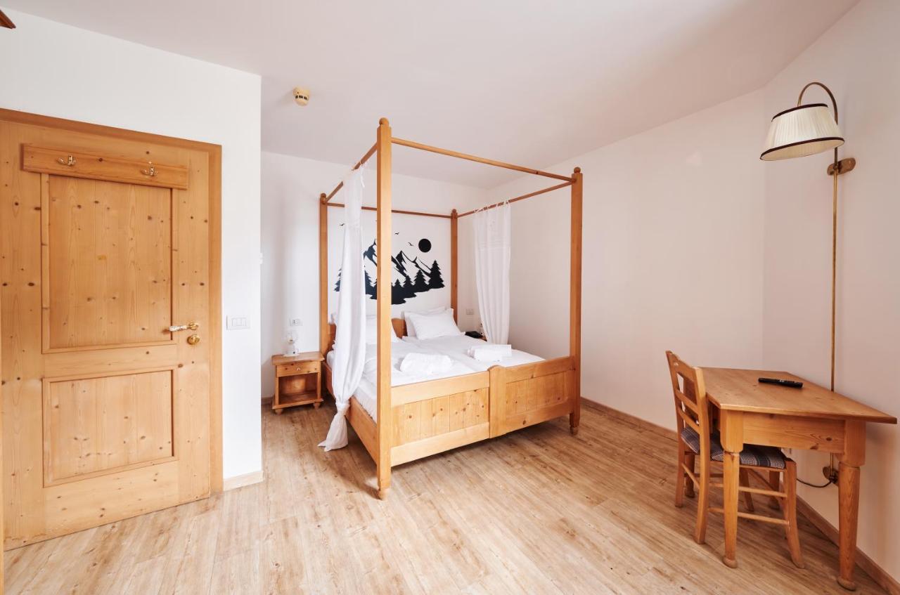 Hotel Bed & Bike Ledro โมลินา ดิ เลโดร ภายนอก รูปภาพ
